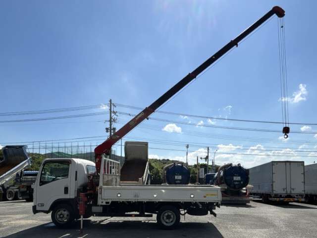 Isuzu Elf 12