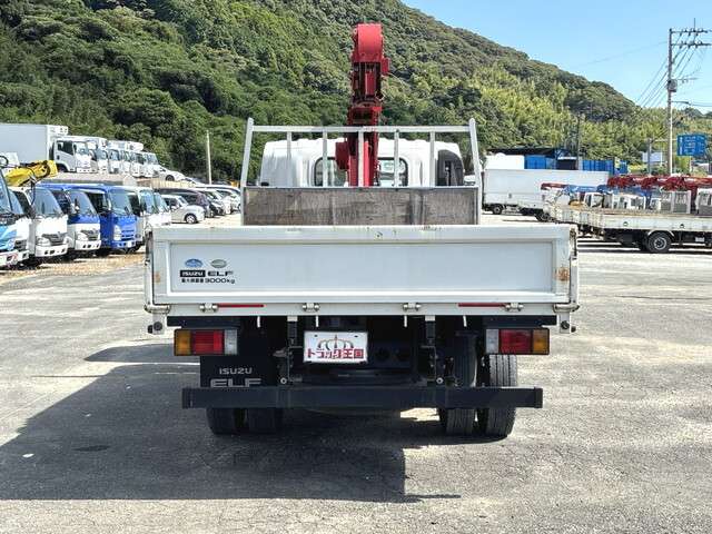 Isuzu Elf 7