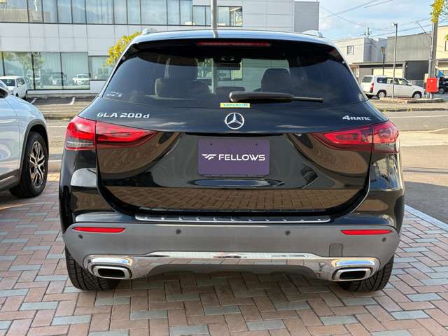 Mercedes-Benz GLA-Class 6