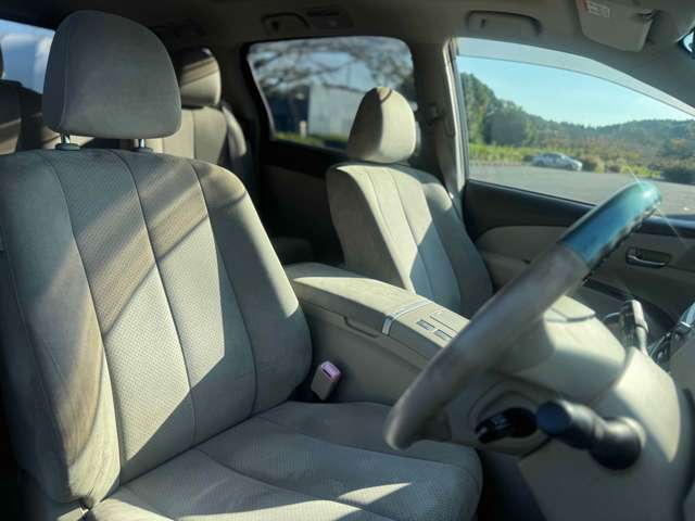 Toyota Estima Hybrid 12
