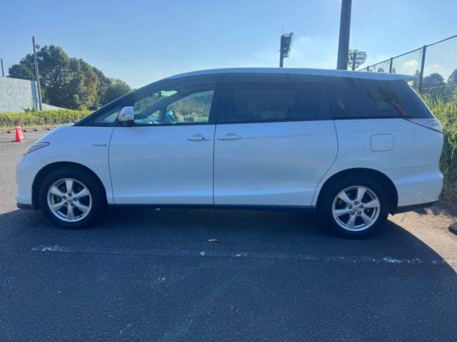 Toyota Estima Hybrid 10