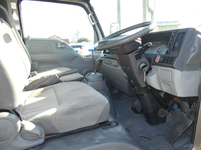 Isuzu Elf 11