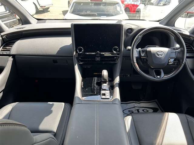 Toyota Alphard 11