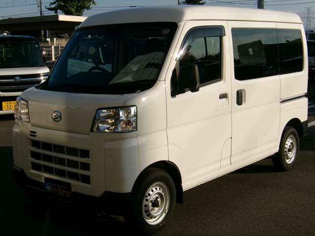 Daihatsu Hijet Cargo 4