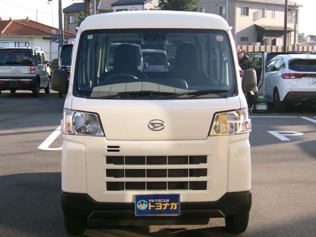 Daihatsu Hijet Cargo 6