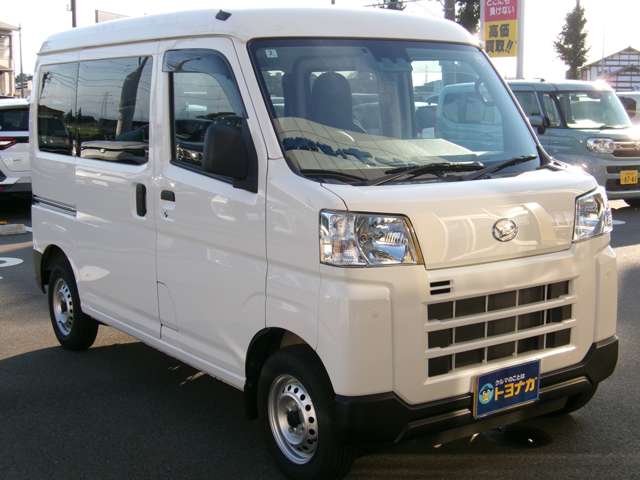 Daihatsu Hijet Cargo 8