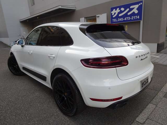 Porsche Macan 5