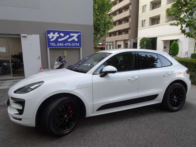 Porsche Macan 6