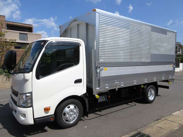 Hino Dutro 5