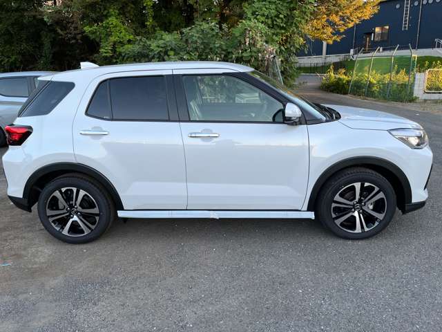 Daihatsu Rocky 7