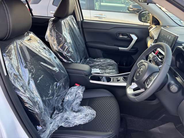 Daihatsu Rocky 11