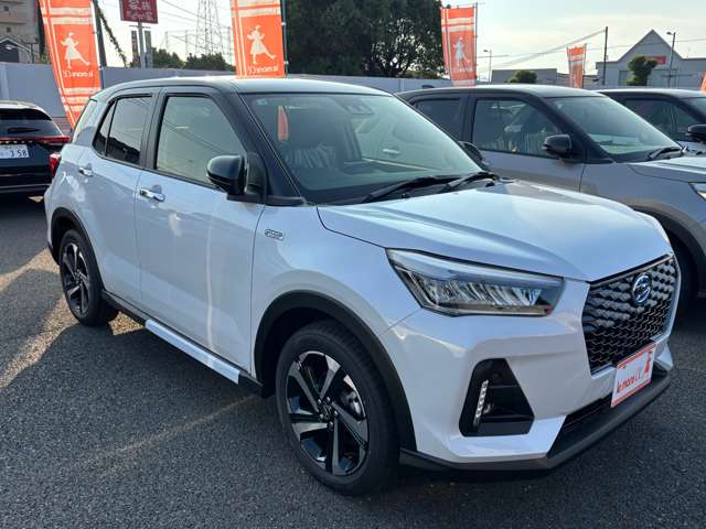 Daihatsu Rocky 3