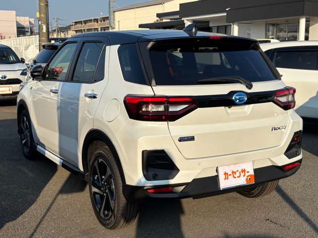 Daihatsu Rocky 5