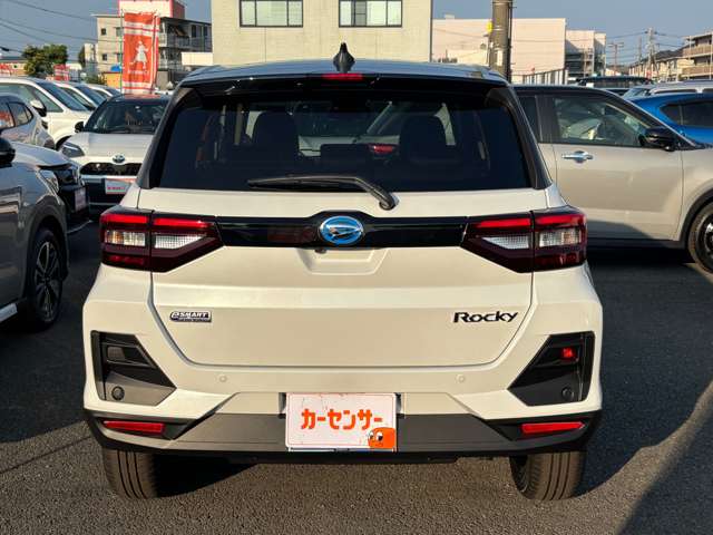Daihatsu Rocky 6