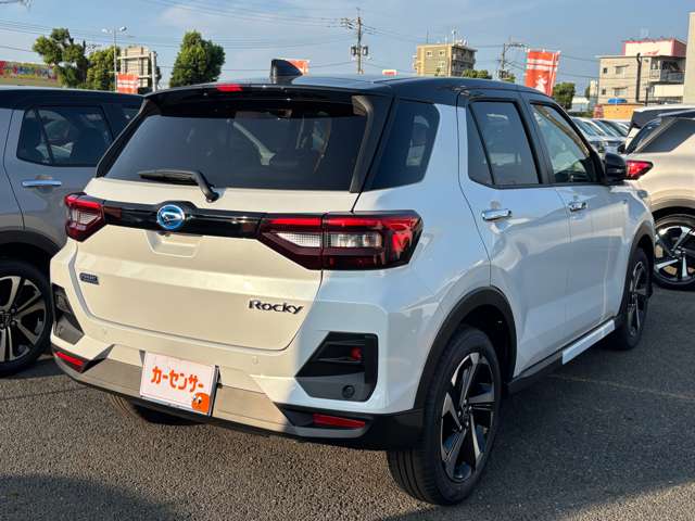Daihatsu Rocky 7