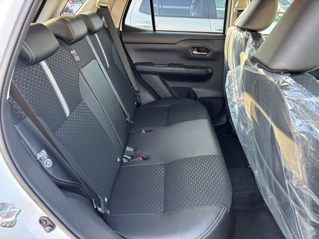 Daihatsu Rocky 9