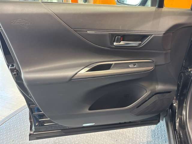 Toyota Harrier 12