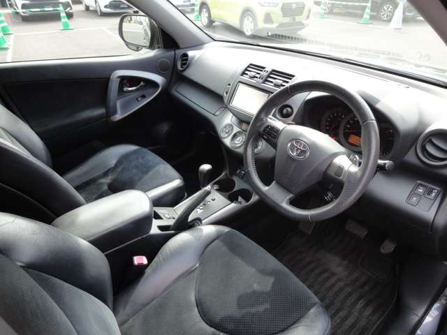 Toyota Vanguard 2