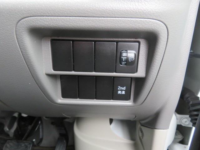 Nissan NV100 Clipper 9
