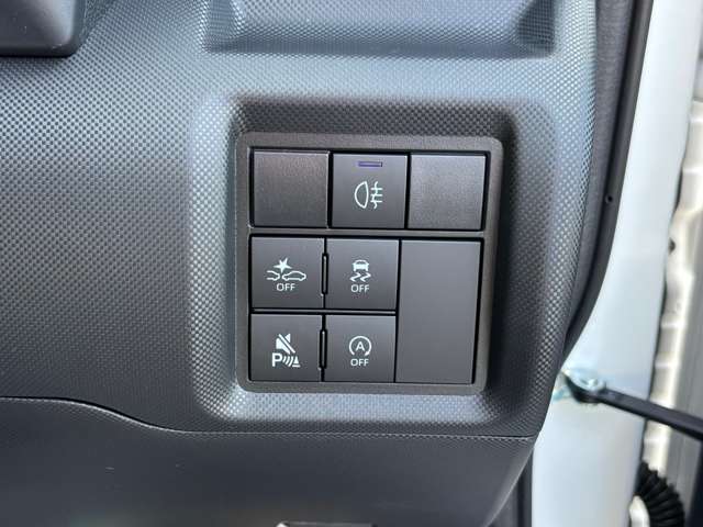 Daihatsu Rocky 11