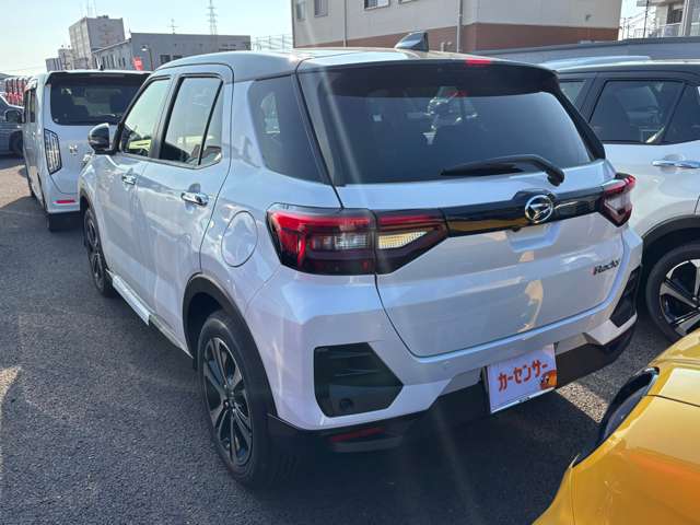 Daihatsu Rocky 5