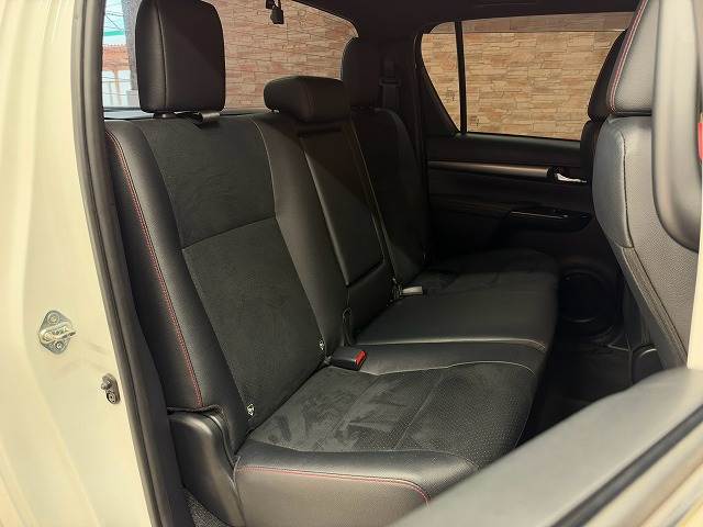 Toyota Hilux 12