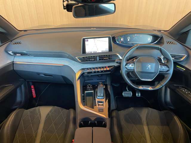 Peugeot 5008 6