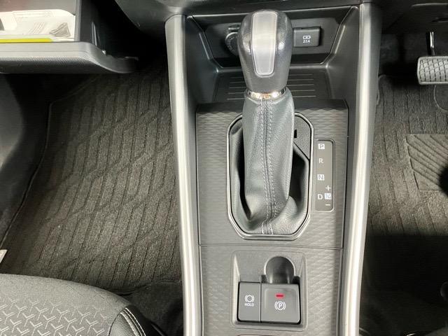 Daihatsu Rocky 11