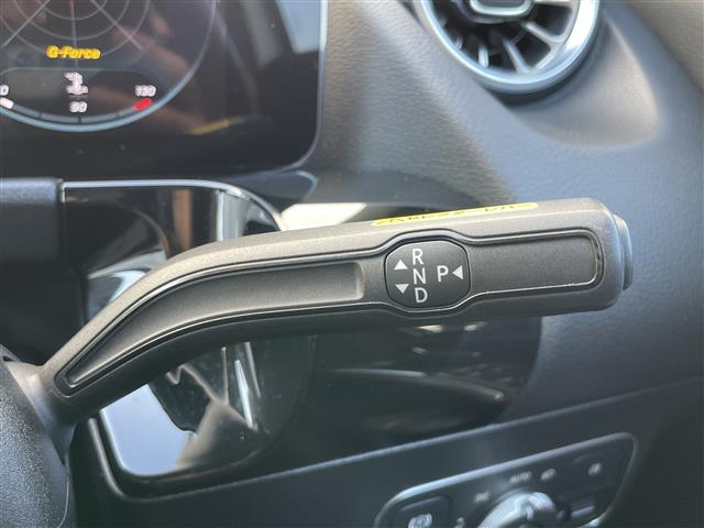 Mercedes-Benz GLA-Class 12