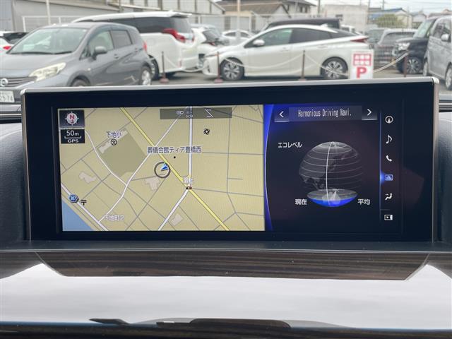Lexus LX 4