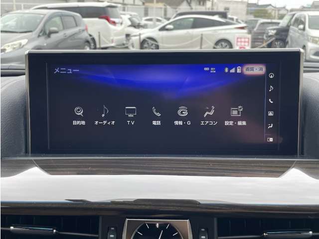 Lexus LX 6
