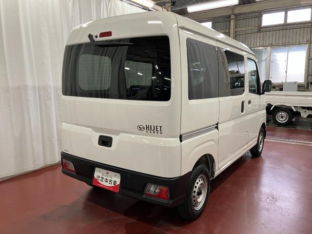 Daihatsu Hijet Cargo 5