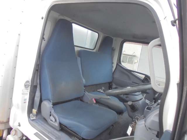 Mitsubishi Fuso Canter 11