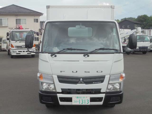 Mitsubishi Fuso Canter 4