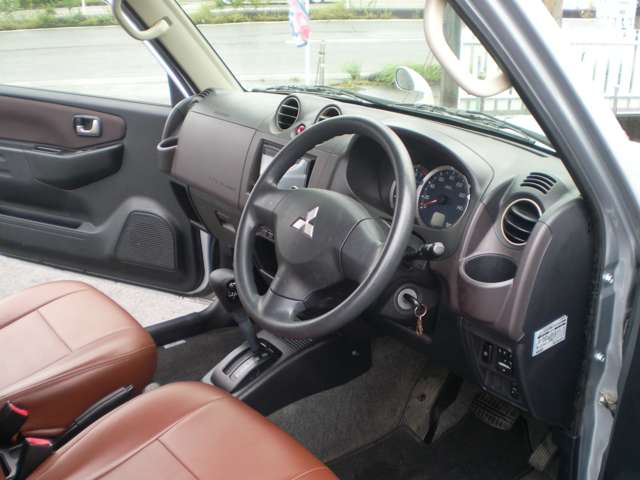 Mitsubishi Pajero Mini 7