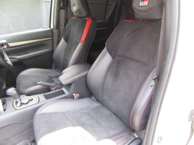Toyota Hilux 12