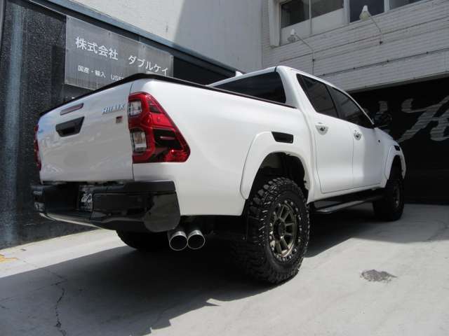 Toyota Hilux 8