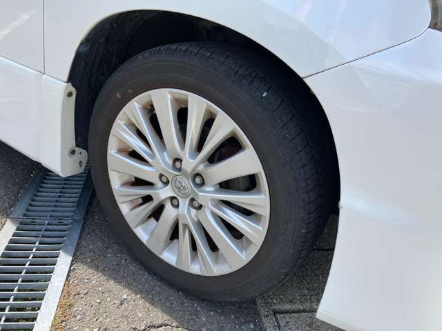 Toyota Vellfire 8