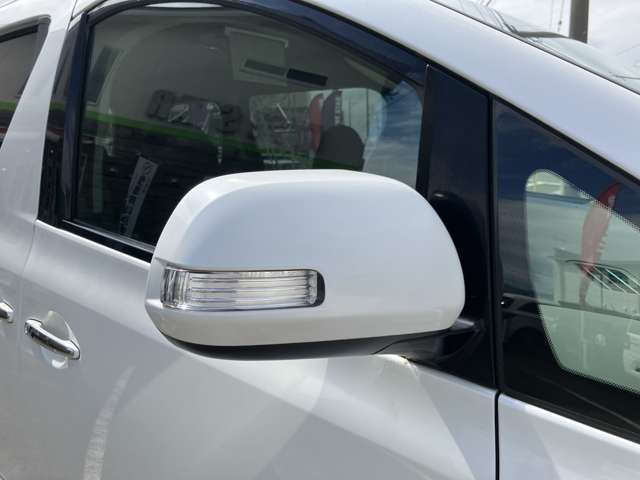 Toyota Vellfire 9