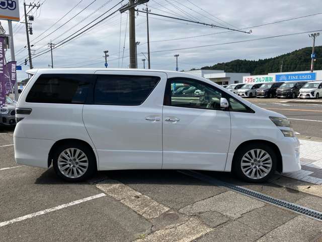 Toyota Vellfire 10