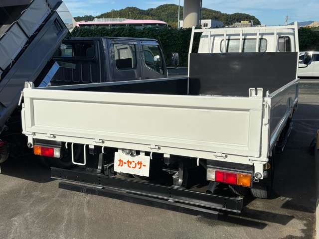 Mitsubishi Fuso Canter 4