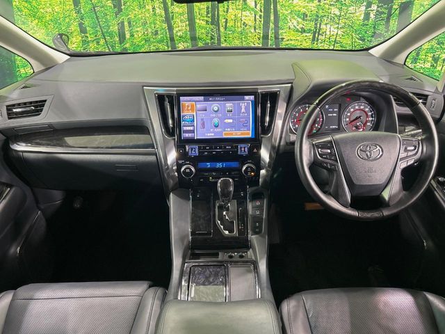 Toyota Alphard 2