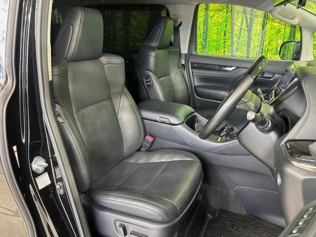 Toyota Alphard 8