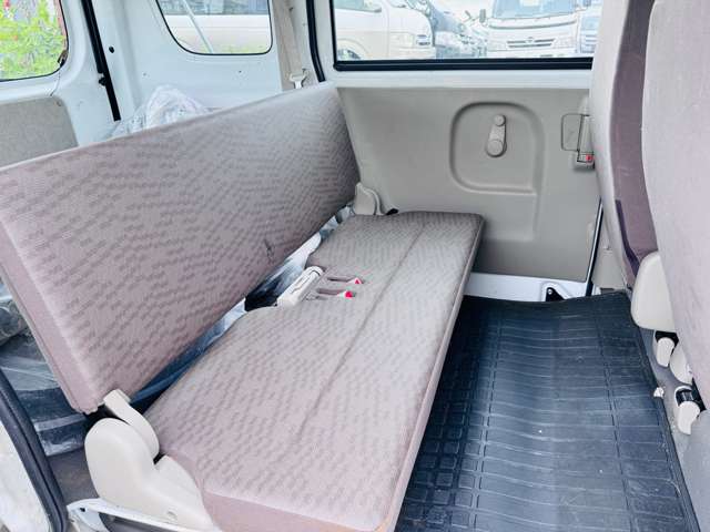 Mitsubishi Minicab Van 12