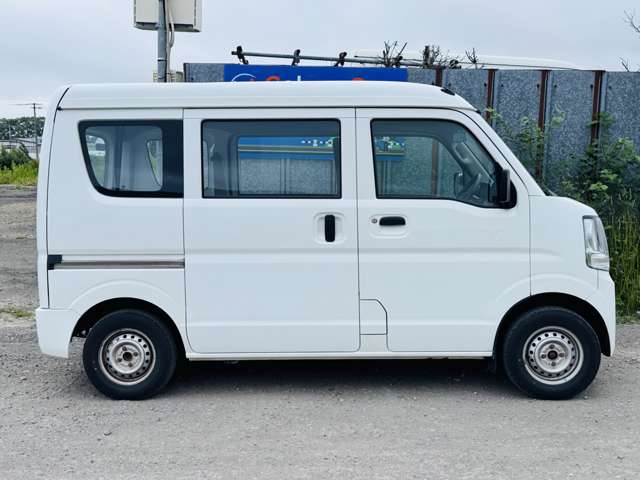 Mitsubishi Minicab Van 4