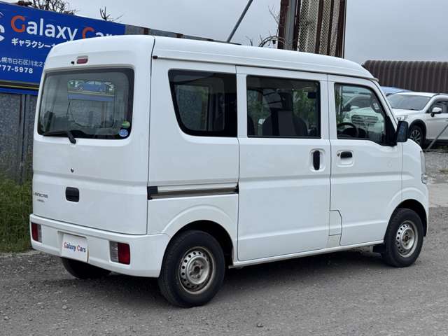 Mitsubishi Minicab Van 5