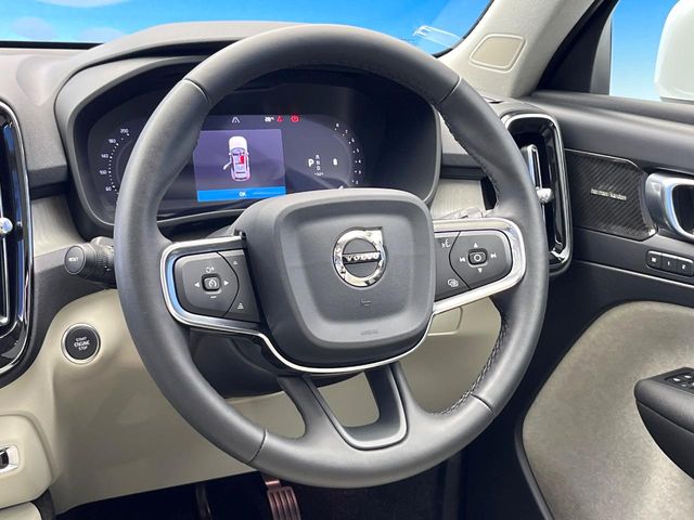 Volvo XC40 11