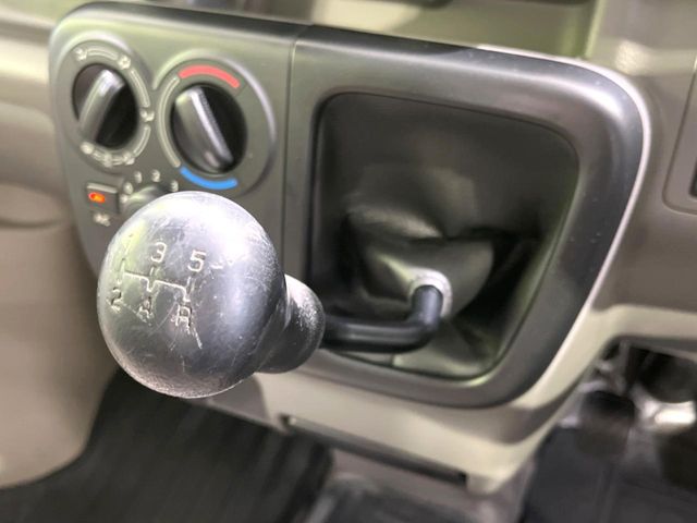 Nissan NV100 Clipper 3