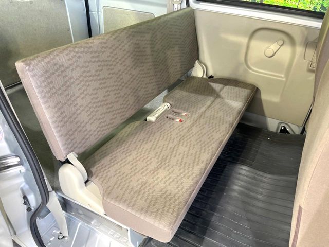 Nissan NV100 Clipper 10