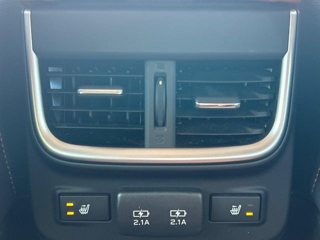 Subaru Legacy Outback 11